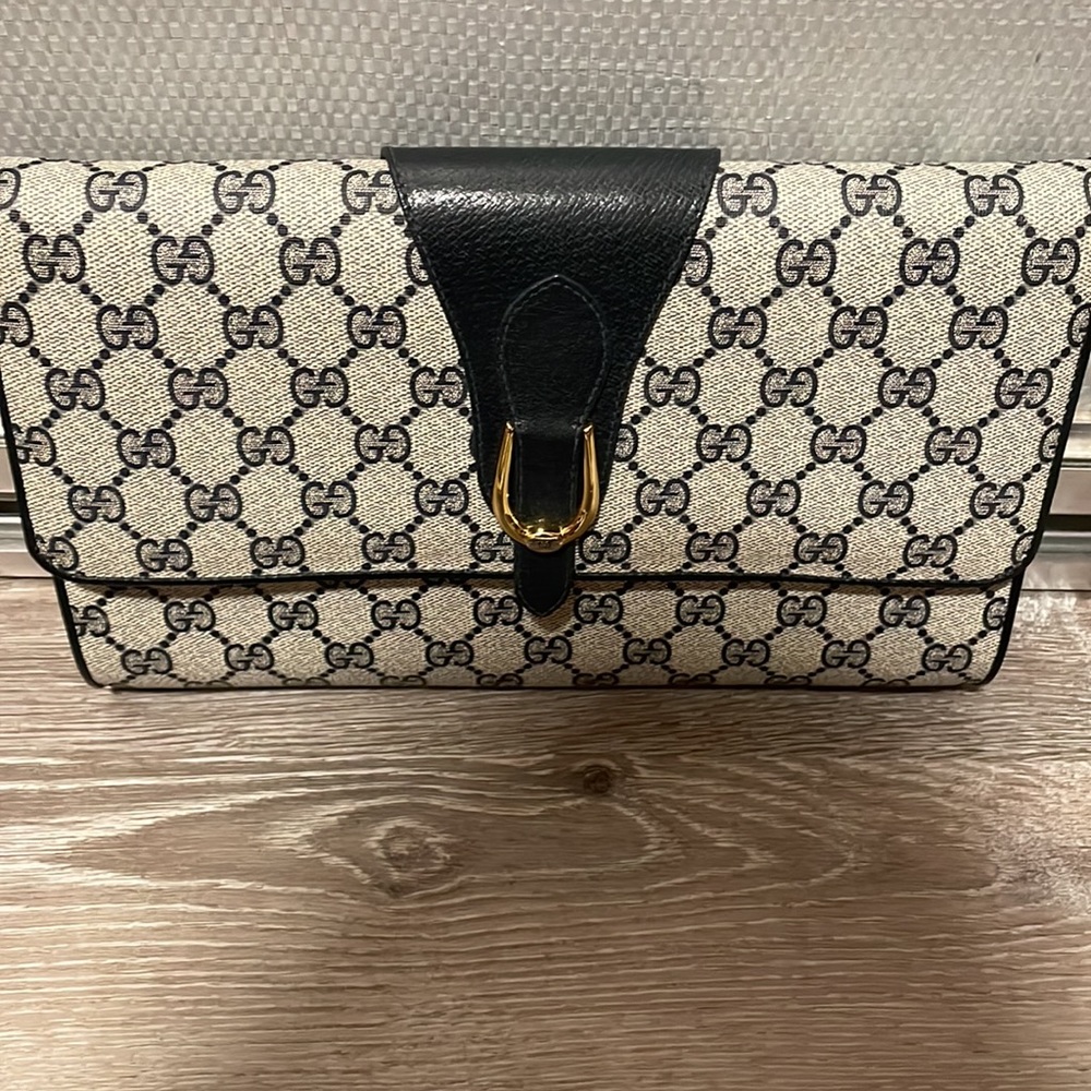 Gucci - Picture 9 of 10